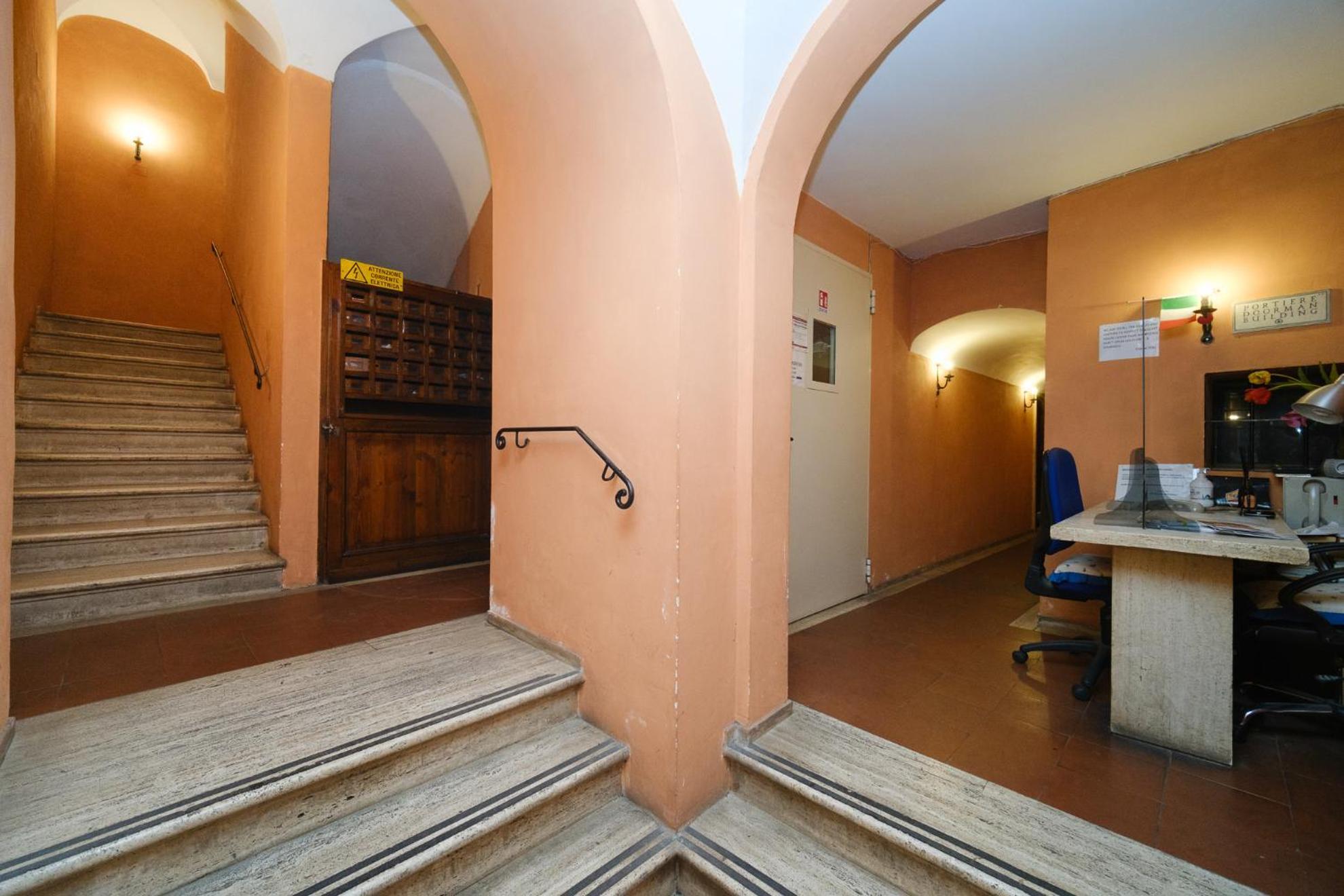 Pantheon'S Arch By Buddyrent Rome Extérieur photo